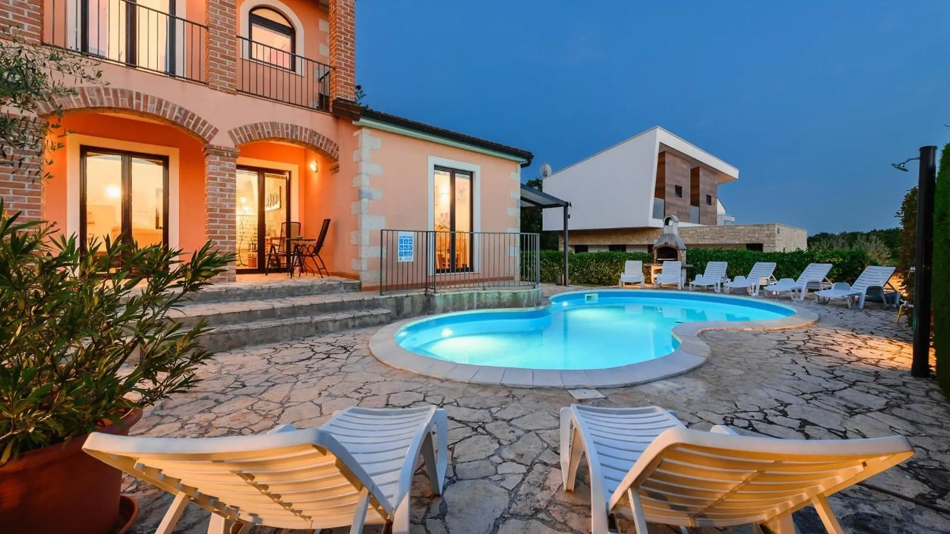 Villa Imagine With Heated Pool Višnjan 0*,  크로아티아